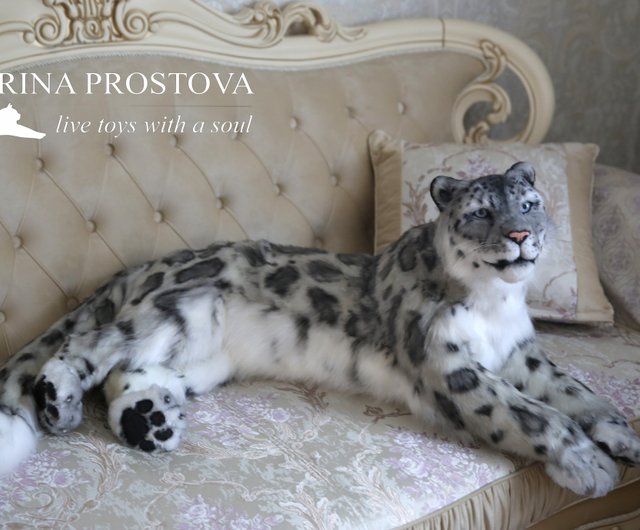 Snow leopard Irbis realistic toy. OOAK toy. Poseable toy. stuffed animals -  Shop Realistic Toys by Irina Prostova Stuffed Dolls & Figurines - Pinkoi