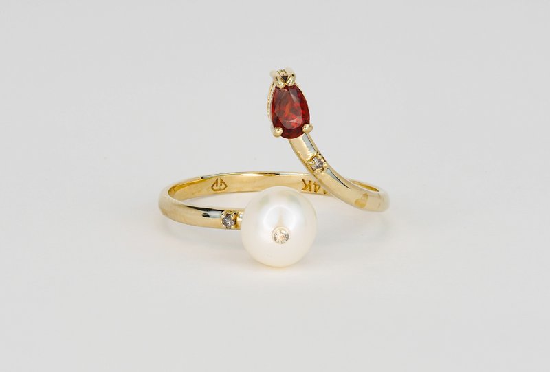 14k gold ring with pearl, garnet and diamonds. - แหวนทั่วไป - เครื่องประดับ สีทอง