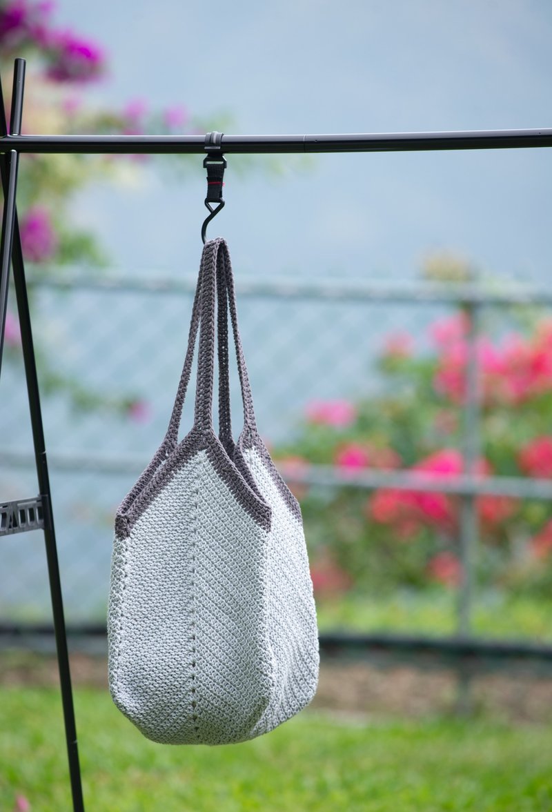 Light gray woven vegetable basket bag purely handwoven - Messenger Bags & Sling Bags - Cotton & Hemp Silver