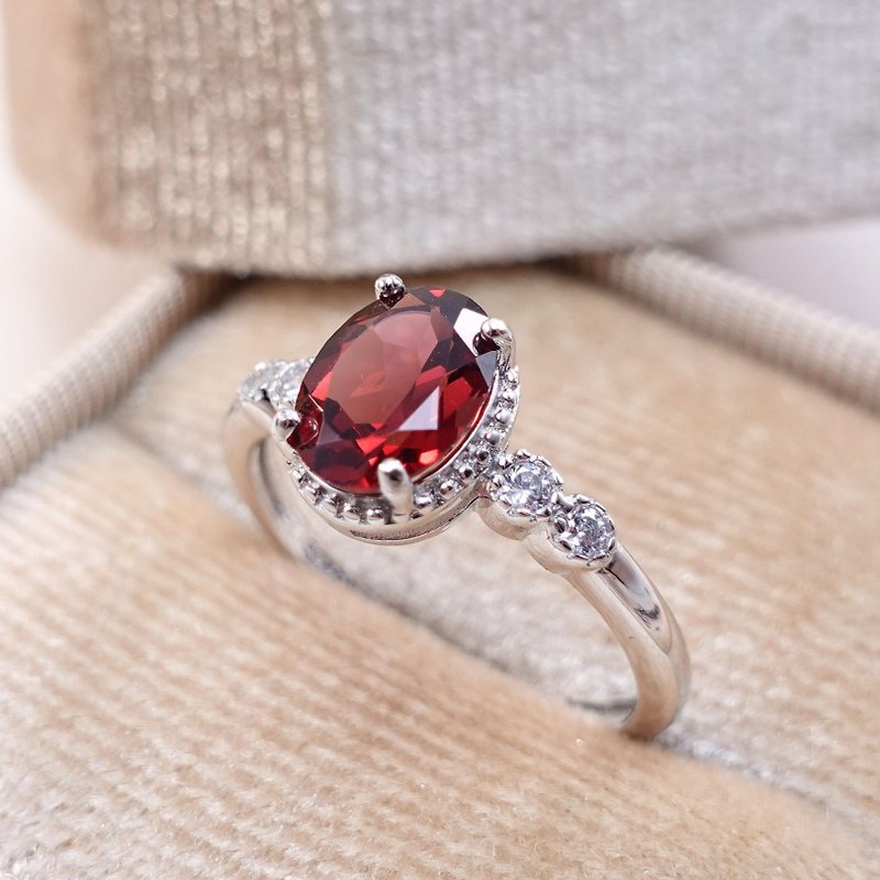 1.5 carat Stone natural Stone blood Stone crystal transparent bright luster sterling silver ring - แหวนทั่วไป - เงินแท้ สีแดง
