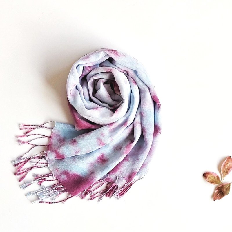 THAni handmade original rendering silk scarf - free blue dye plant dye silk scarf shawl scarf - ผ้าพันคอ - วัสดุอื่นๆ สีน้ำเงิน