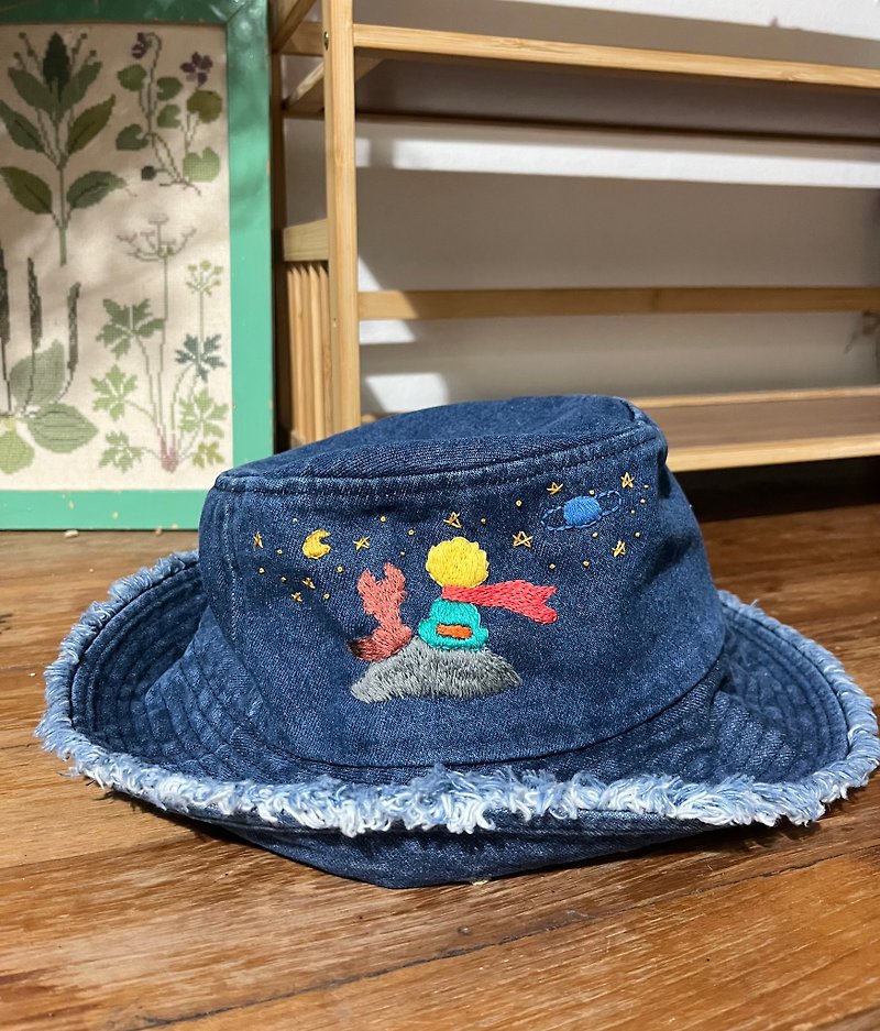 Hand embroidery Little prince bucket hats - Hats & Caps - Cotton & Hemp Blue