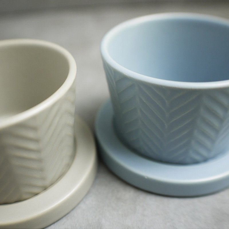 MEISTER HAND Herringbone Pickle Bowl/With Lid (Five Colors Available) - Bowls - Pottery White