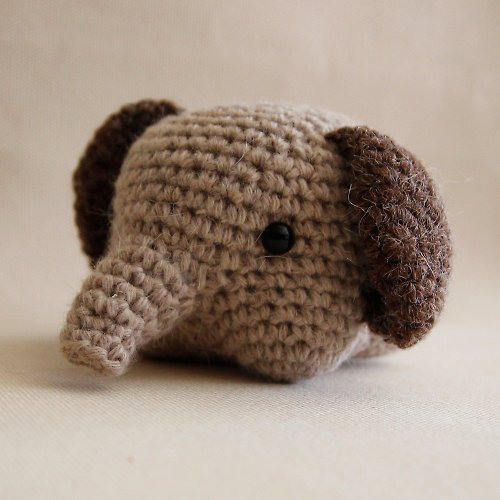 布。棉花 手作鈎織娃娃 毛線動物 居家裝飾 小象