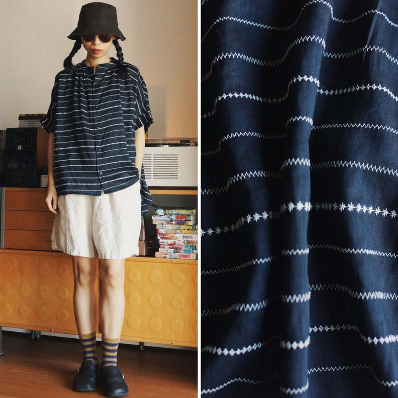 深藍色條紋 夏季涼爽舒適短袖大廓形襯衣 繡花提花薄苧麻 - 女襯衫 - 棉．麻 藍色