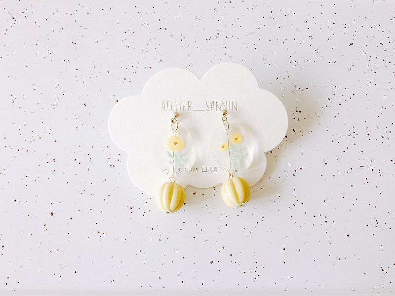 Illustrator Note Series - 槿 槿 pendant hand-painted resin handmade earrings ear pin / ear clip - Earrings & Clip-ons - Other Materials Yellow