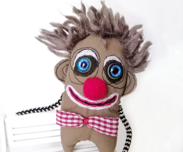 海外ハンドメイド ピエロのぬいぐるみ