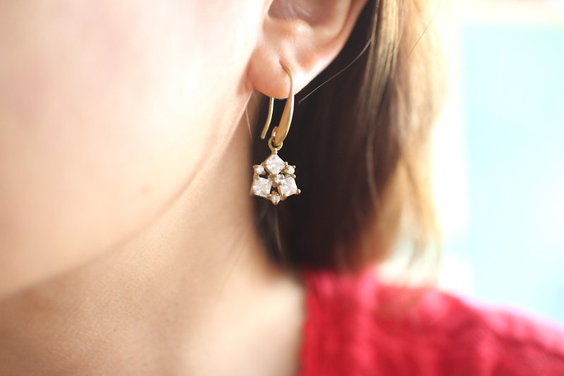 The artist-Zircon brass handmade earrings - Earrings & Clip-ons - Copper & Brass Gold