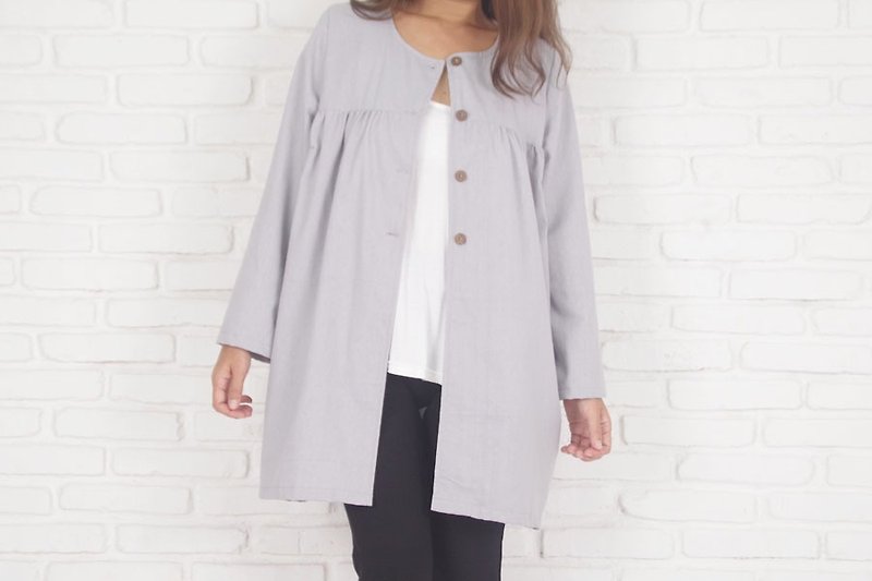 さらりと羽織れるリネン素材のノーカラーコート　グレー - 外套/大衣 - 棉．麻 灰色