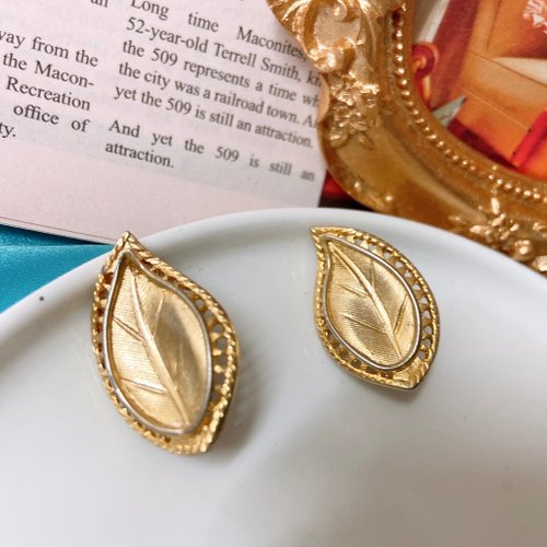 挪亞方舟古董飾品 Vintage Jewelry 【西洋古董飾品】沙金掐絲工藝葉片 厚直感金光澤感 耳環 耳夾
