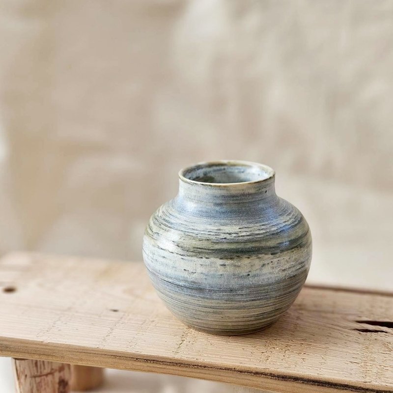 藍紋乳白花器 手工陶瓷花器 - 花瓶/花器 - 陶 白色