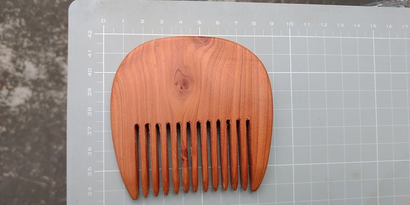 Longbai wood comb J - Hair Accessories - Wood 