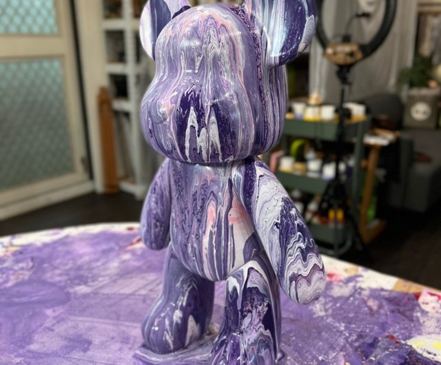 fluid art bear