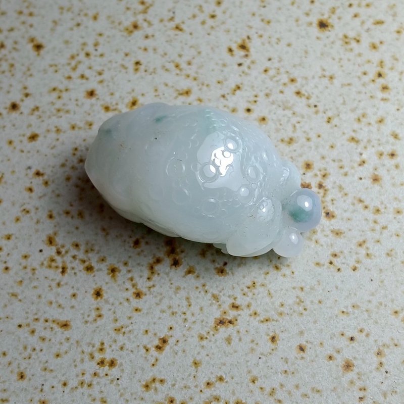 J0232天然翡翠A貨 . 冰糯飄藍花金蟾蜍.招財.擺件. - 擺飾/家飾品 - 玉石 