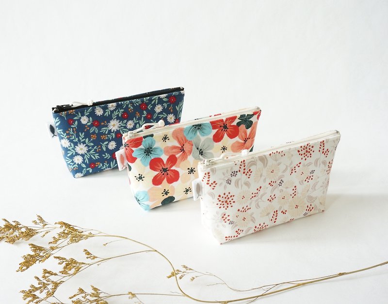 /Garden Series// Portable cosmetic bag/Small things bag/Travel bag - Toiletry Bags & Pouches - Cotton & Hemp Multicolor