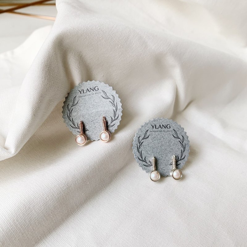 YLANG【單晶立體仿針貼耳夾】Swarovski 水晶珍珠 /藝術銅線 - 耳環/耳夾/耳骨夾 - 其他金屬 多色