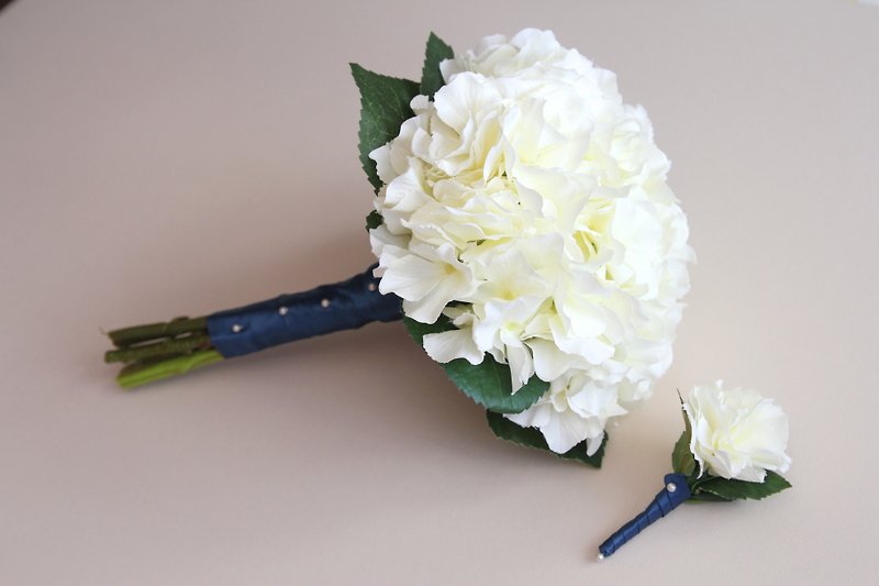 Bridal bouquet  ,Artificial Bouquet ,silk flower bouquet , Wedding ,Hydrangea - ตกแต่งต้นไม้ - พืช/ดอกไม้ ขาว