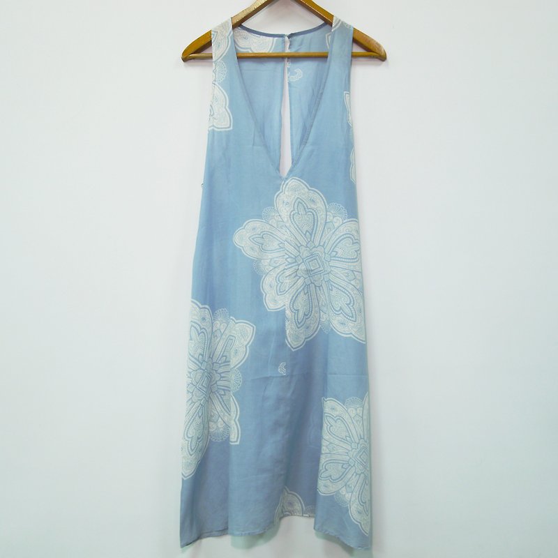 FOAK古著 希臘天空藍大V領花紋洋裝 - 連身裙 - 棉．麻 藍色