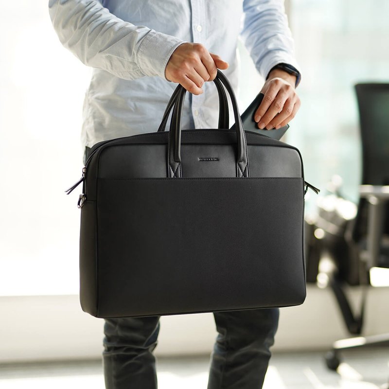 Black Motion Light Briefcase - กระเป๋าเอกสาร - วัสดุอีโค สีดำ