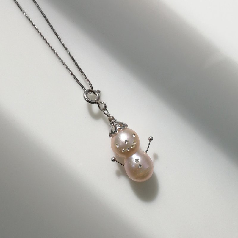 聖誕手作限定款-聖誕節小雪人吊墜- 925 純銀淡水珍珠吊墜【換季 - 吊飾 - 珍珠 白色