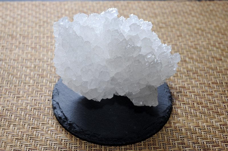 White calcite ore spiritual practice to attract wealth, break evil and prevent villains - ของวางตกแต่ง - เครื่องเพชรพลอย 