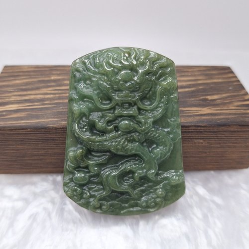 緣圓翡翠 危料 威料 細潤油青 霸氣龍牌 | 天然A貨翡翠