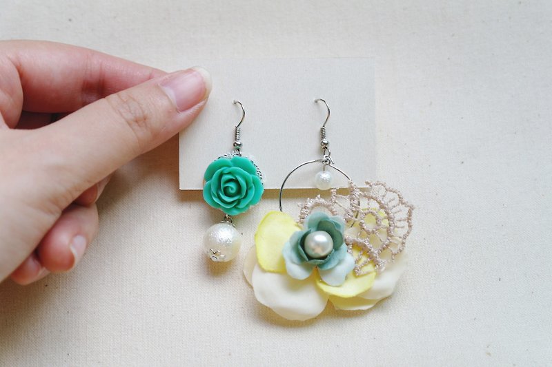 Fantasy Series - Green Lemonade Flower Earrings Hook, Gift for Her ER005 - ต่างหู - พืช/ดอกไม้ สีเขียว