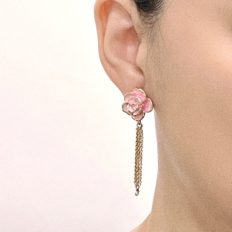 【全品クリアランスセール 最大800円OFF】シャネル風 カメリア タッセル 14Kゴールド ピアス - ピアス・イヤリング - 金属 ピンク