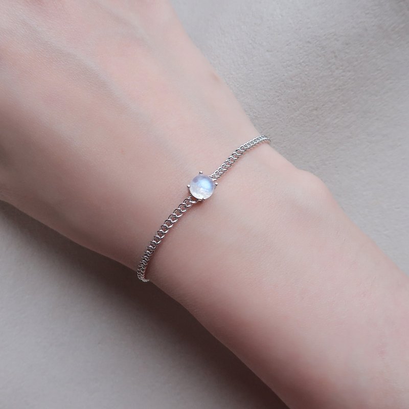 / Shadow Moon/ Moonstone Stone Moonstone 925 Sterling Silver Natural Stone Hand Bracelet - Bracelets - Sterling Silver Blue