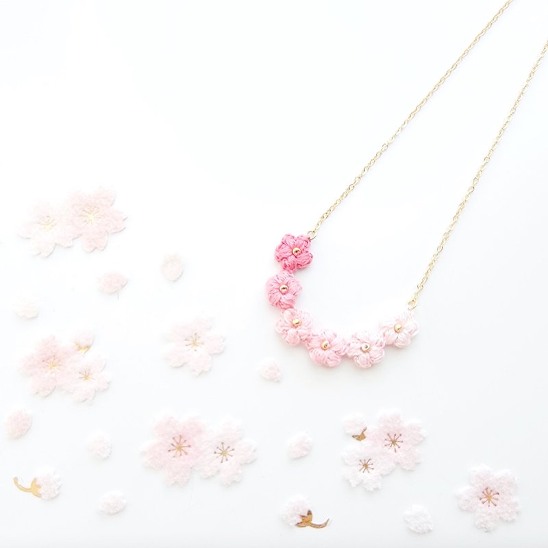 【Made To Order】Crochet Flower Smile pendant necklace – Cherry Blossom Sakura - Necklaces - Thread Pink