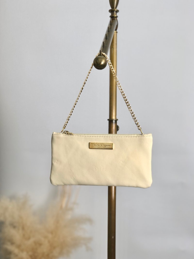 【 日本直送　名牌中古包 】Salvatore Ferragamo サルヴァトーレ フェラガモ ハンドバッグ ベージュ ロゴ アクセサリーポーチ y3ay4g - 手提包/手提袋 - 真皮 咖啡色