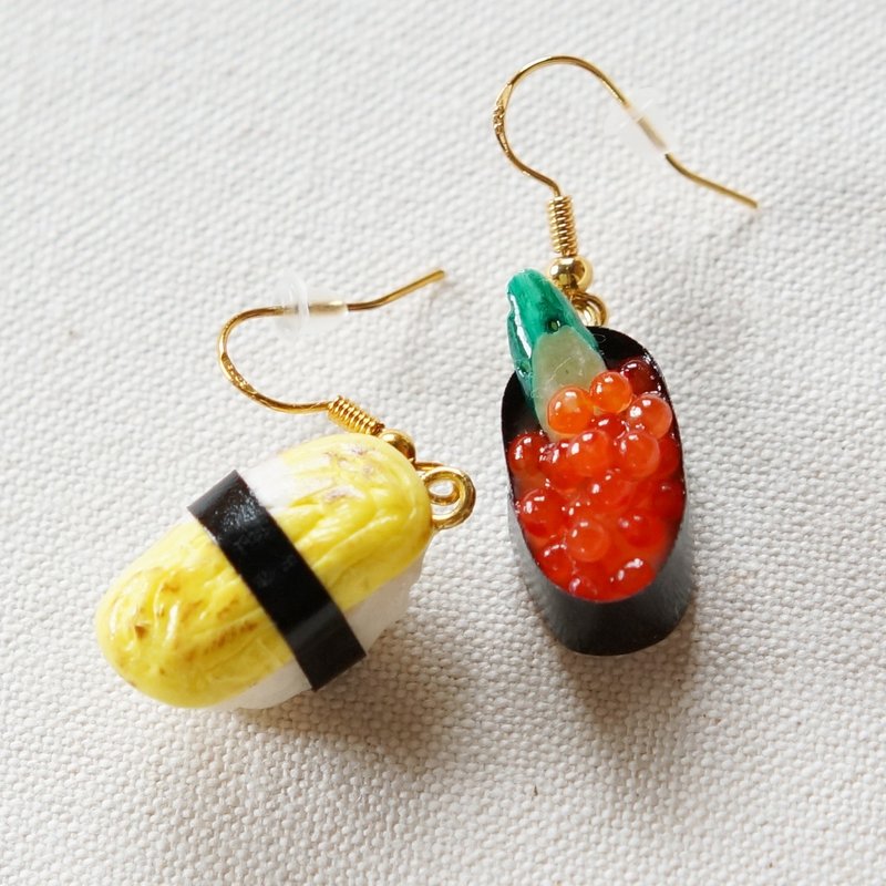 鮭魚籽 蛋 逼真的迷你壽司耳環  日本手作可愛飾品  療癒趣味禮物 - 耳環/耳夾/耳骨夾 - 黏土 多色