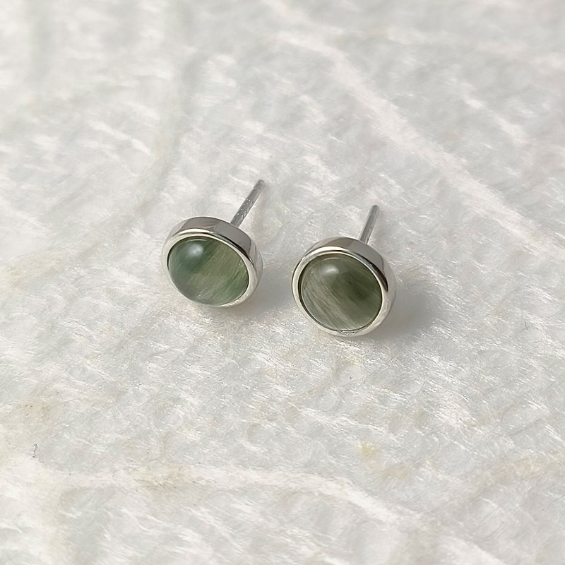 Strictly selected semi-precious Gemstone[boutique green hair crystal] sterling silver earrings / semi- Gemstone earrings / simple / original / versatile - ต่างหู - เครื่องเพชรพลอย สีเขียว