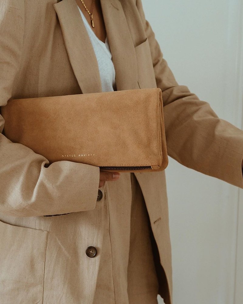 FEEL THE NIGHT Clutch_Tan/Camel - Clutch Bags - Genuine Leather Brown