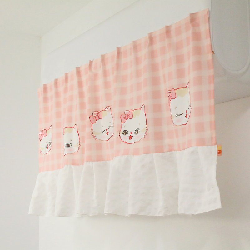 Expression cat 80s retro Showa pink air conditioning curtain printed fabric - ม่านและป้ายประตู - เส้นใยสังเคราะห์ หลากหลายสี