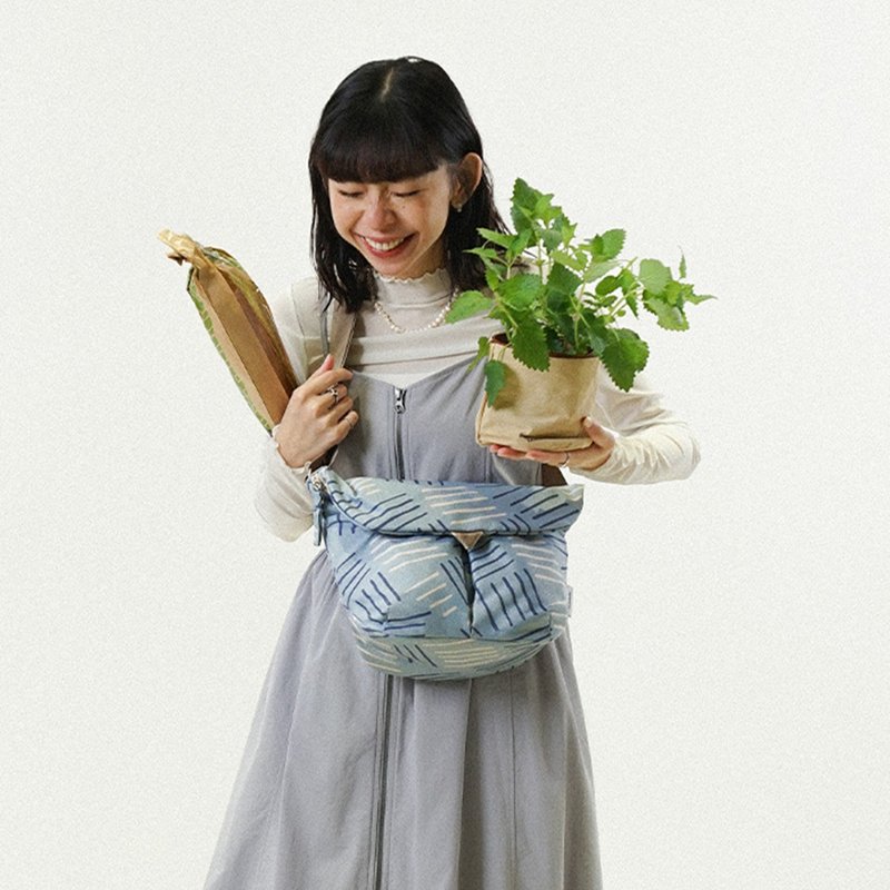 【Nature Beauty系列新品】KANCY 日常防潑水斜背包L號 (雨綠色) - 側背包/斜背包 - 環保材質 綠色