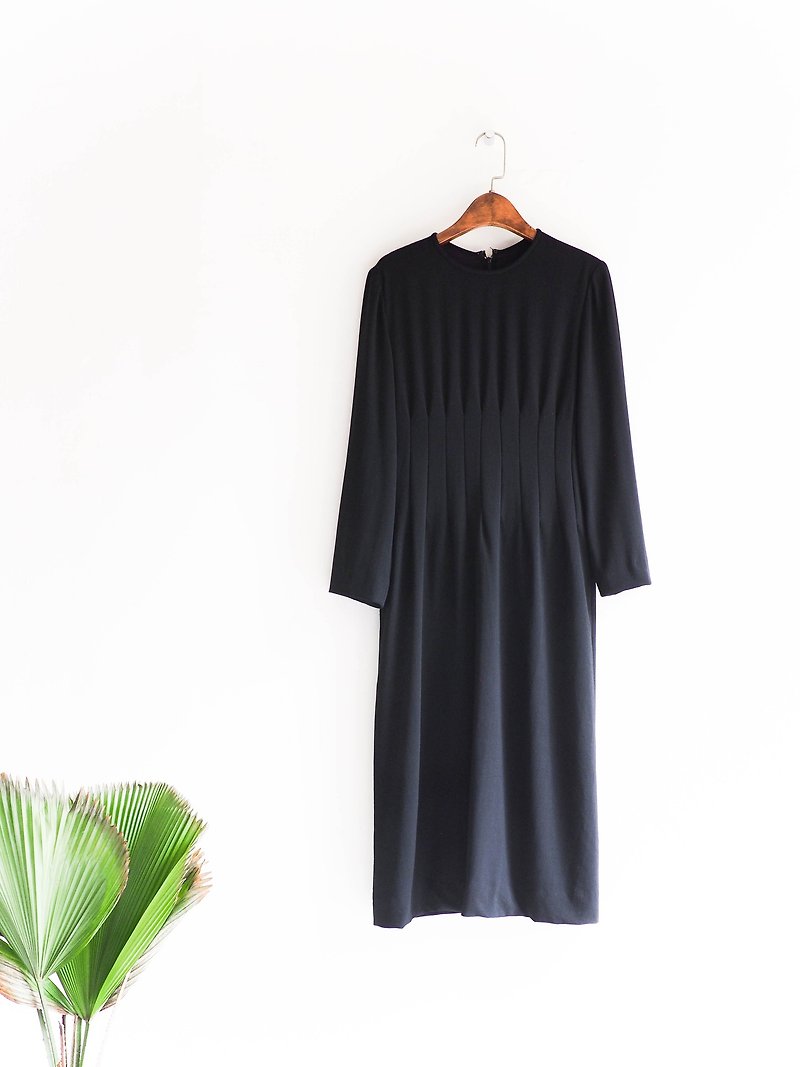 River water - Nagano elegant fold line Slim youth girl antique dress silk dress overalls oversize vintage dress - One Piece Dresses - Silk Black