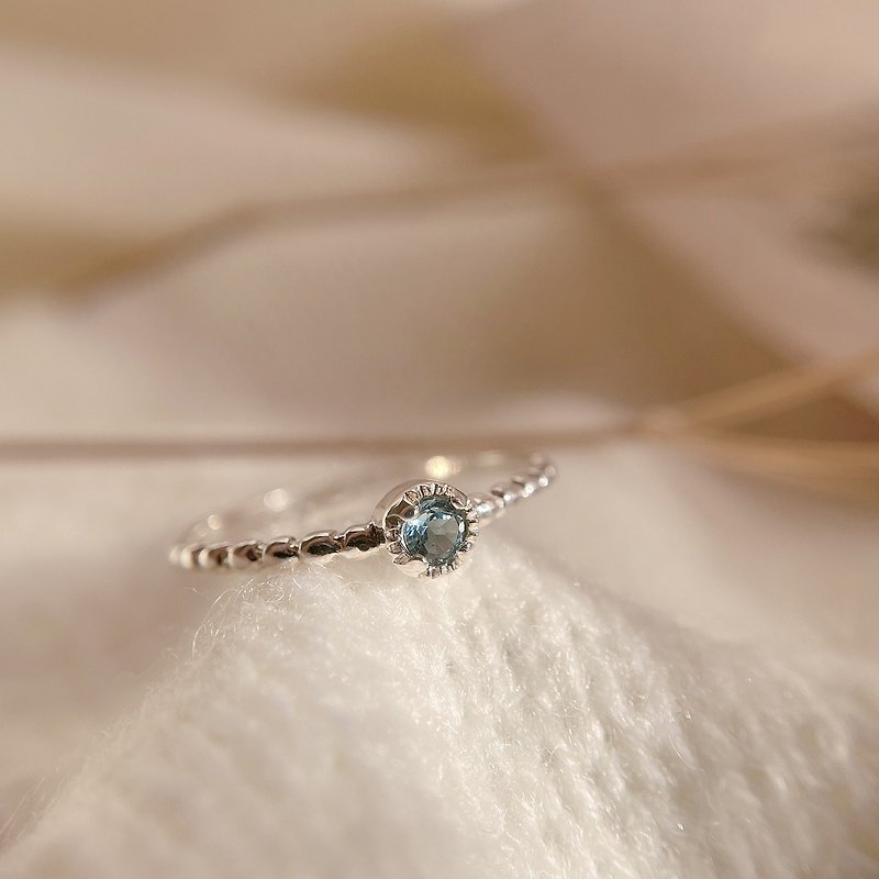 Sterling Silver London Blue Topaz Small Crystal Mine Cake Ring Natural Stone Ring Crystal Ring - แหวนทั่วไป - คริสตัล 
