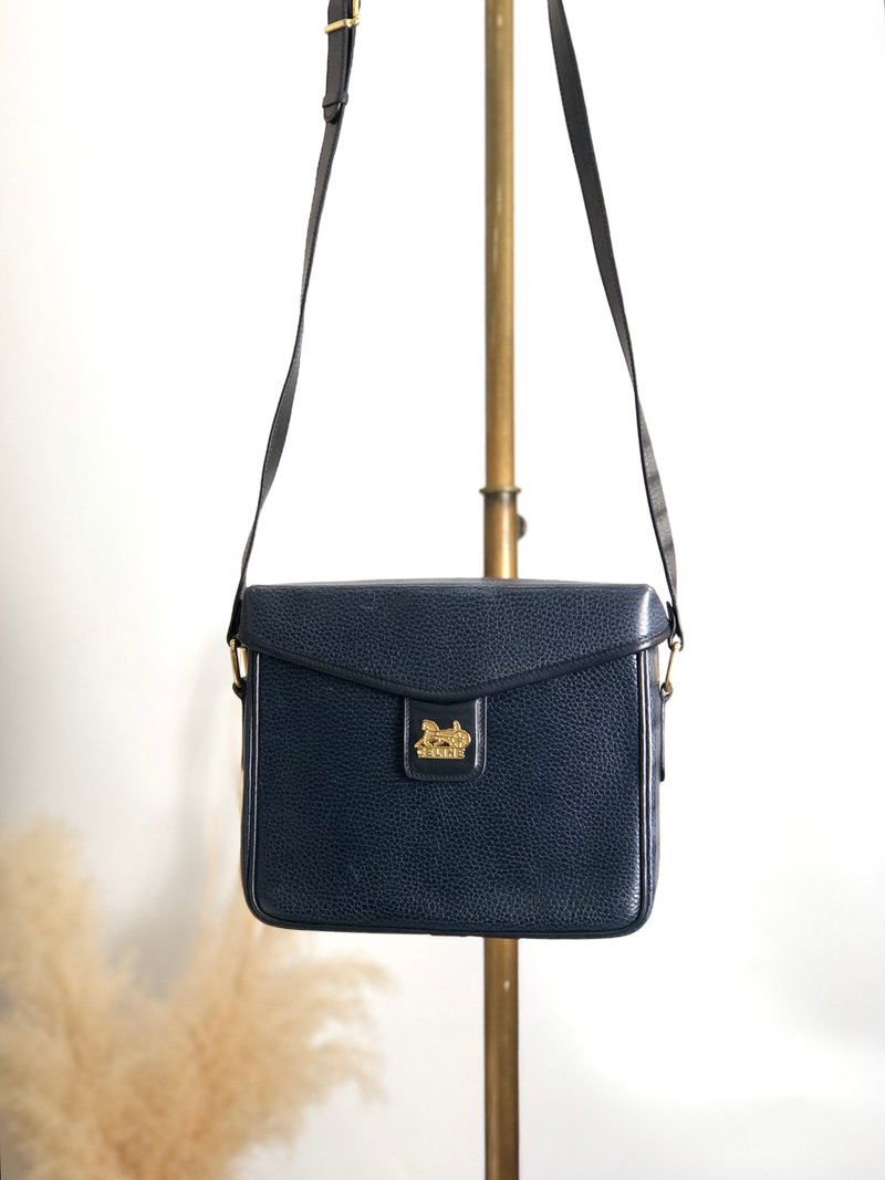 [Direct from Japan, branded used bag] CELINE Shoulder bag Navy Horse carriage Leather Vintage ahfkd8 - Messenger Bags & Sling Bags - Genuine Leather Blue