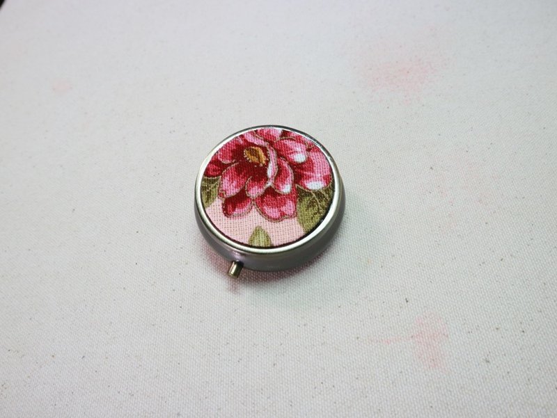 Rose bronze round compartment pill box mini carry-on small item storage box pill box - กล่องเก็บของ - ผ้าฝ้าย/ผ้าลินิน 