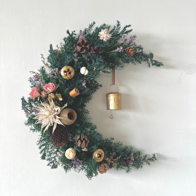 月亮形聖誕花圈 Moonlight Christmas Wreath - 乾燥花/永生花 - 植物．花 