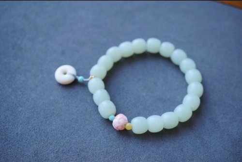 Angel's tears 天使之淚 Jewelry Design 天然和田玉 /和闐玉-且末藍 珊瑚蓮花珠猛獁平安扣設計單圈手串