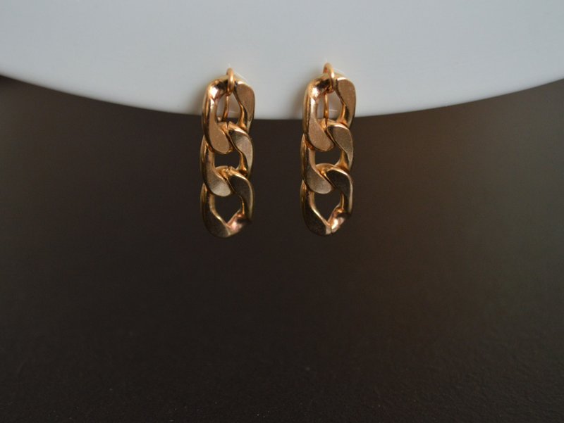 痛くないイヤリング/  チェーンピアス風イヤリング　ゴールド　ピアスみたいなイヤリング　ピアス風 - ピアス・イヤリング - 金属 ゴールド