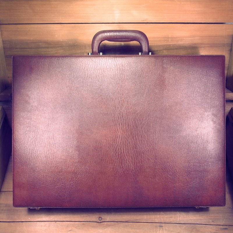 [Bones] complex ancient brown suitcase VINTAGE - Luggage & Luggage Covers - Plastic Brown