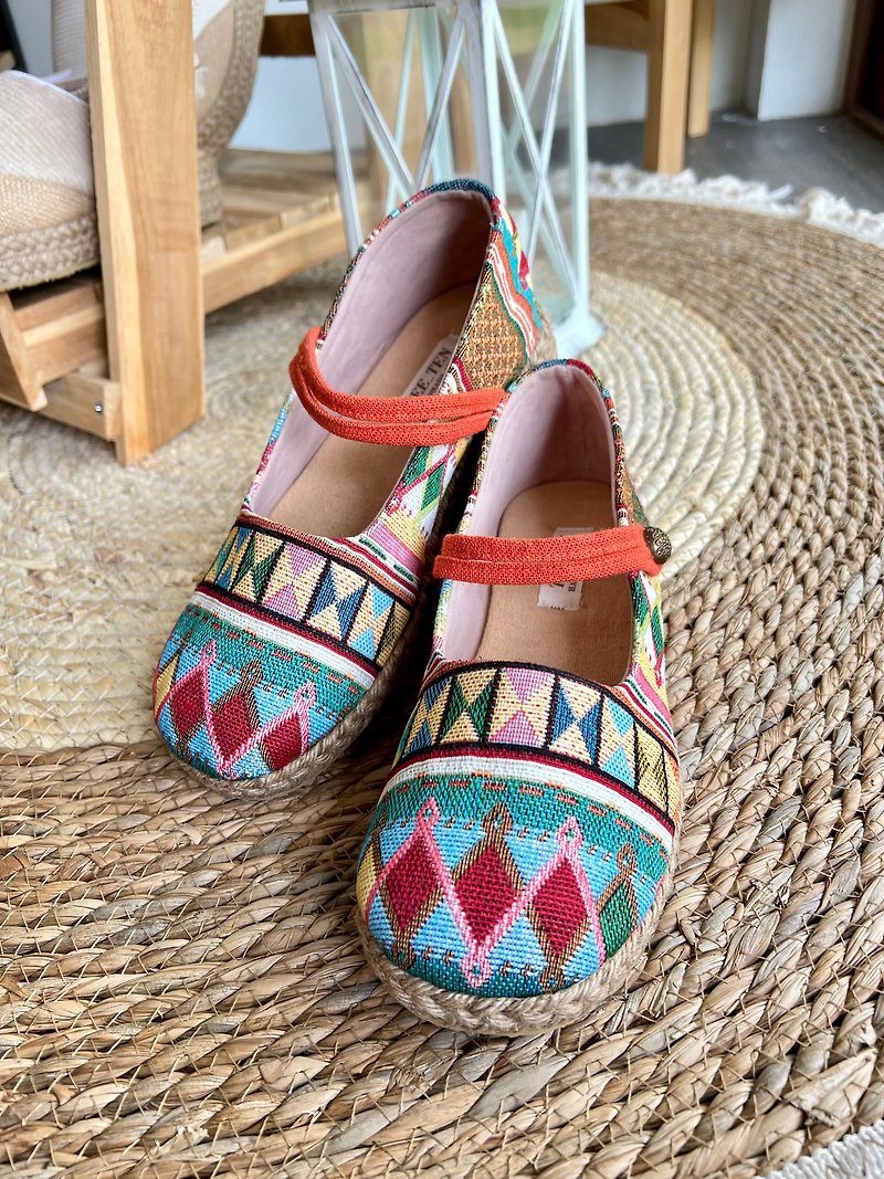 Slip-on Akha Fabric - Handmade - Women's Casual Shoes - Other Materials Multicolor