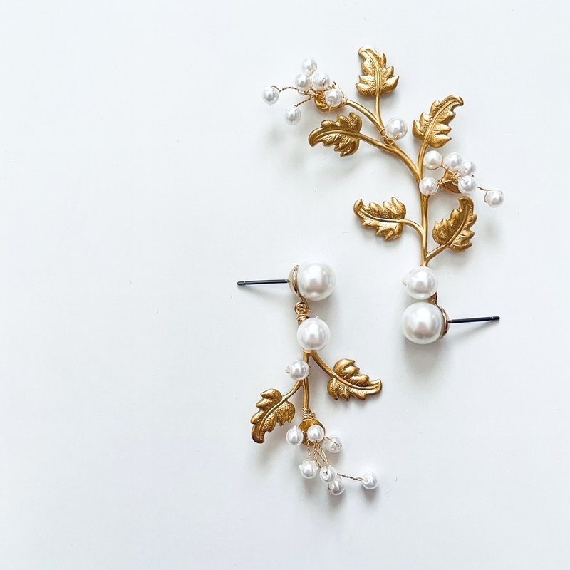 Leaf and pearl asymmetric cuff earrings - ต่างหู - ทองแดงทองเหลือง สีทอง