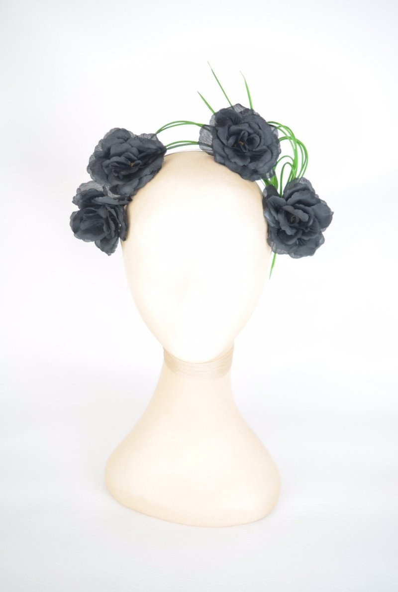 Flower Crown Boho Bridal Headband Modern Flower Roses in Punk Gothic Black - 髮夾/髮圈 - 其他材質 黑色