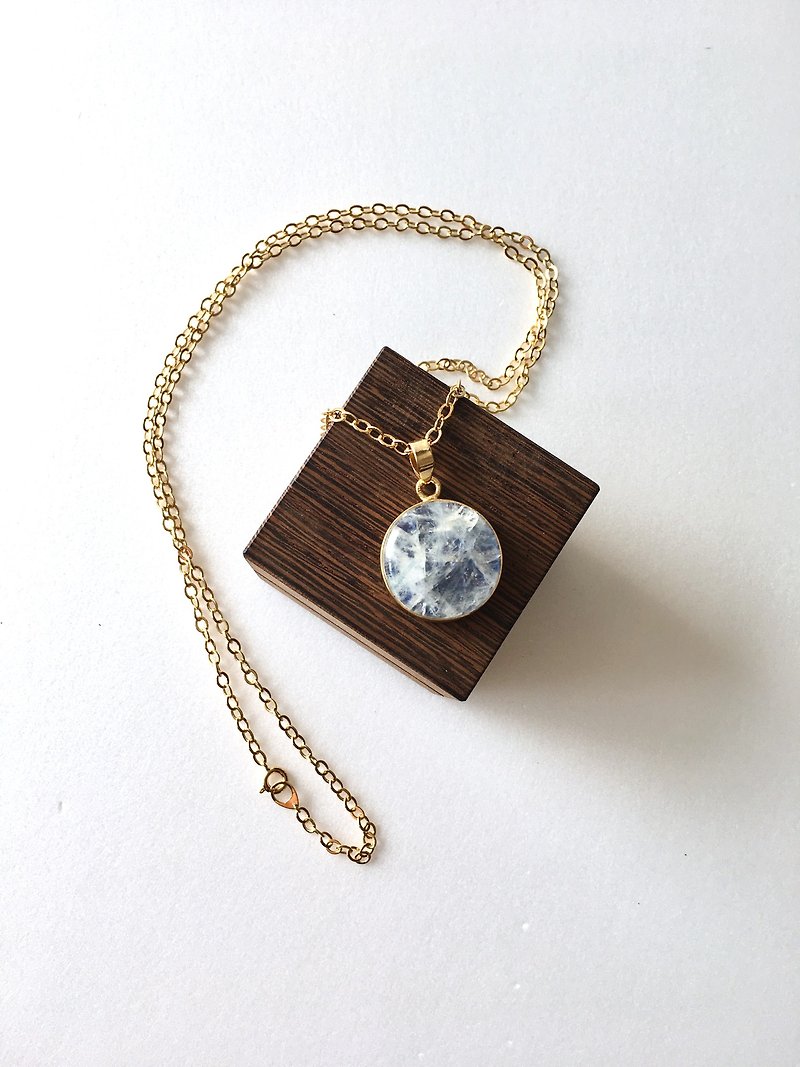 Moonstone necklace - 項鍊 - 石頭 白色