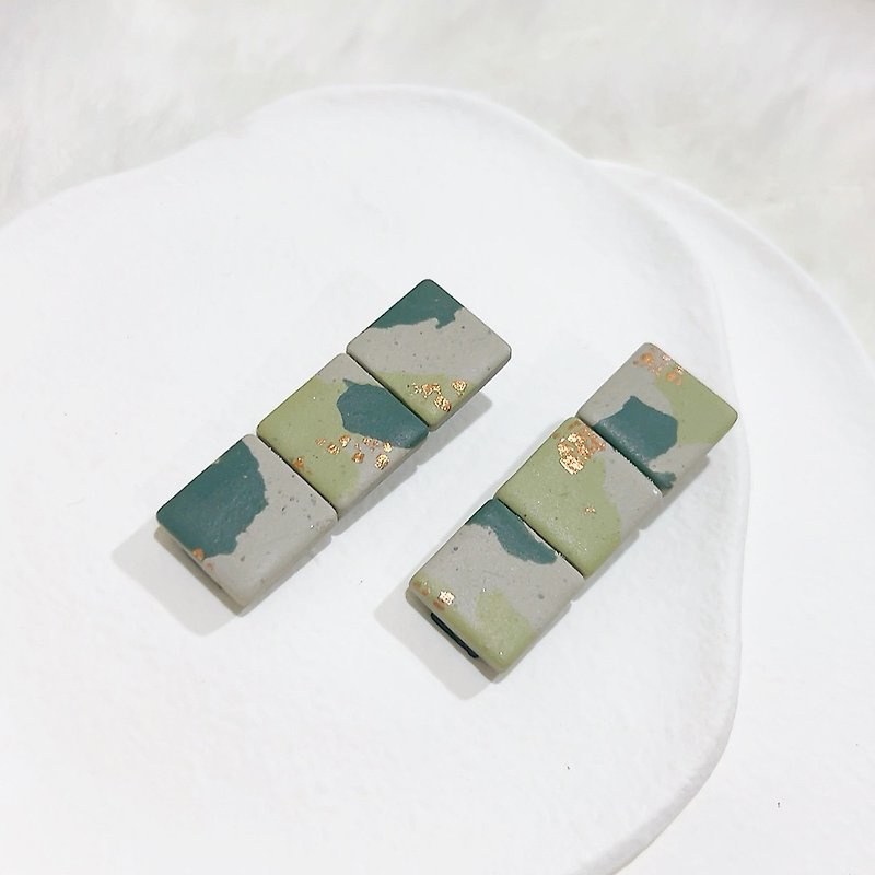 Polymer clay hairpin | camouflage army green color block | gold foil - เครื่องประดับผม - ดินเผา สีเขียว