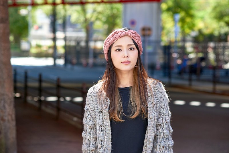 Chunky Wool Knit Headband for Winter and Autumn Japanese Fashion Made in Nepal - Hair Accessories - Polyester Pink